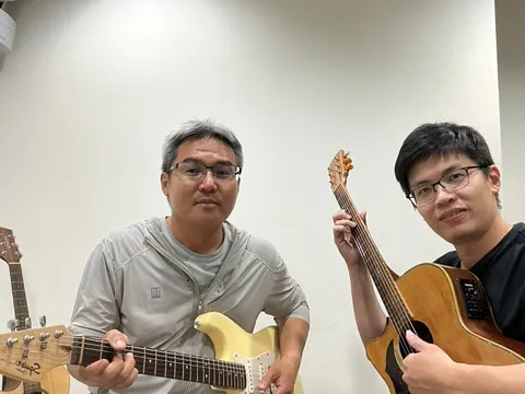 陳丁和學員與老師